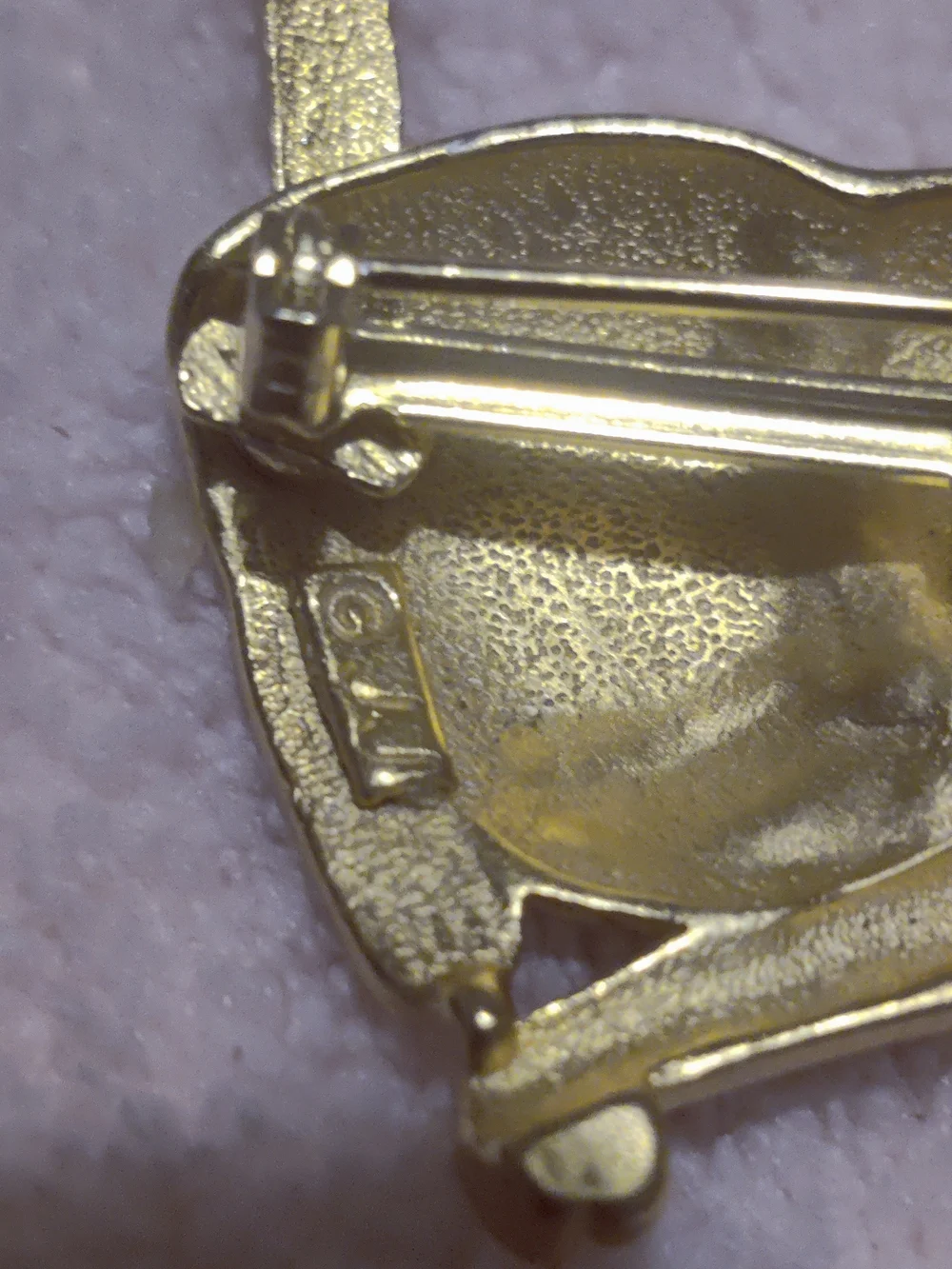 Gold Cat-Shaped Enamel Pin - Classic Cat Silhouette
